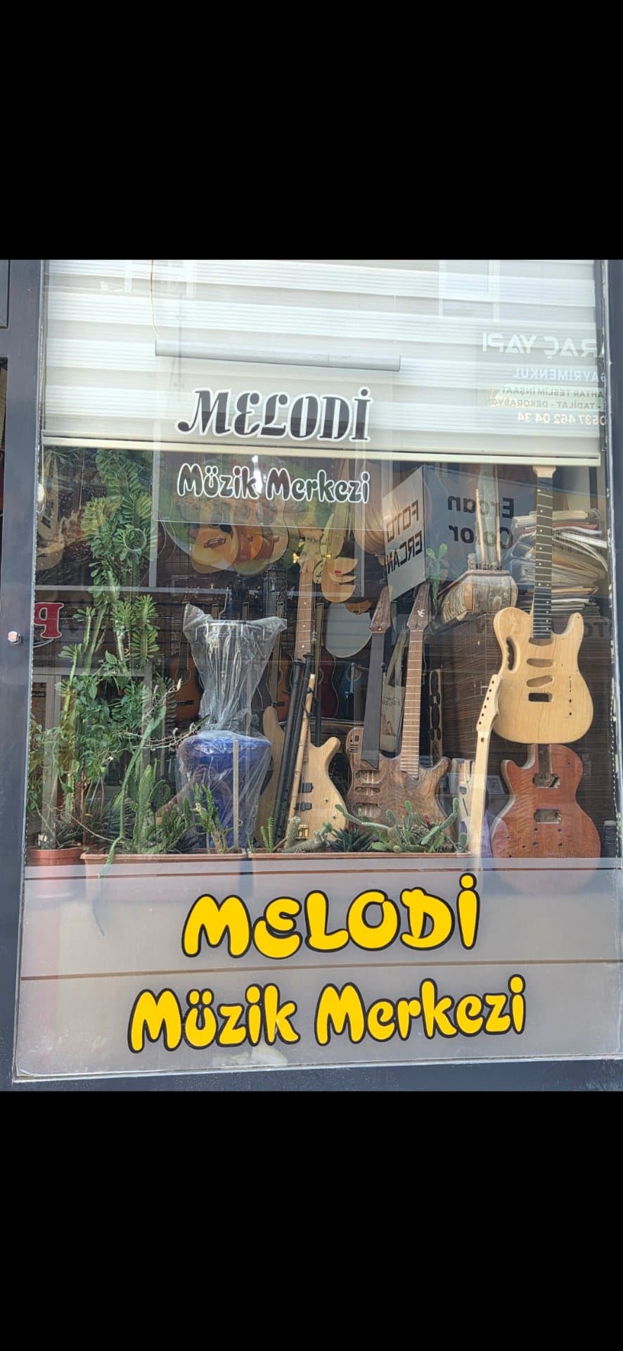 Kadir, Mustafa Kahraman ve Ekibi