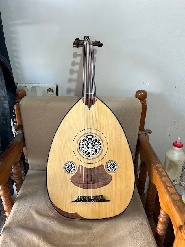 Atölye Özkaya Guitar&Oud / ANTALYA