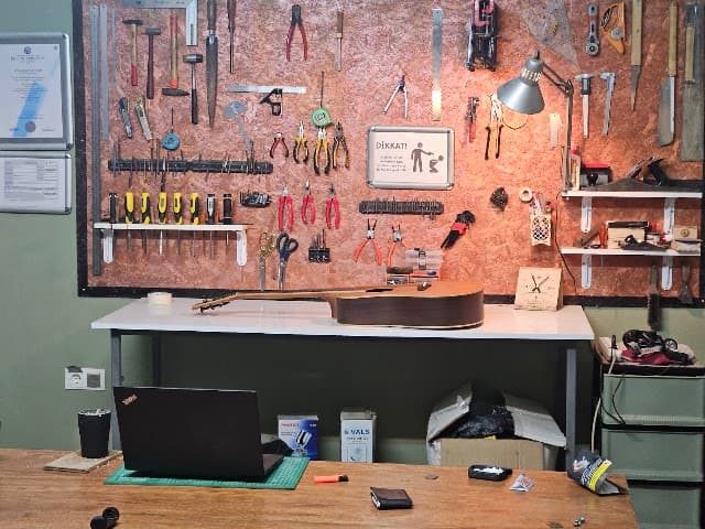 Luthier M. Ali YENİN