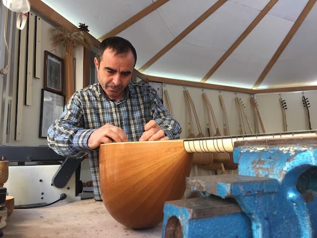 Güven Saz Evi