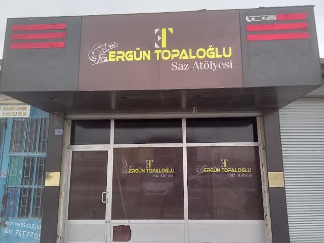 Saz atölyesi (Ergün Topaloğlu)