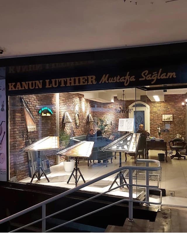 Mustafa Sağlam Kanunları İstanbul Kanun Luthier Mustafa Sağlam Sağlam Müzik İstanbul