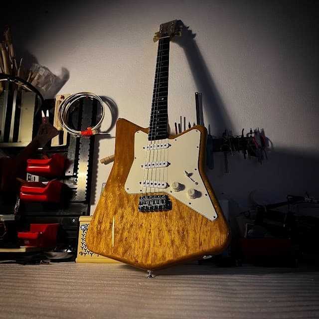 Earthly Guitars