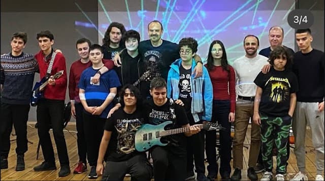 Ataşehir Elektro Gitar Atölyesi