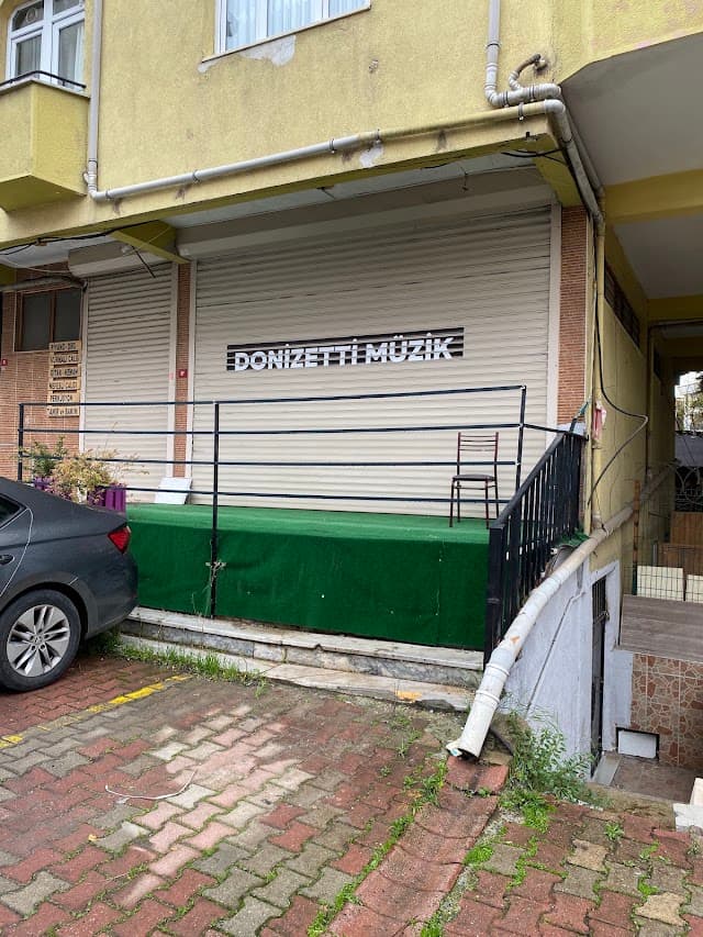 Donizetti Müzik Aletleri & Piyano Satış Mağazası ve Enstrüman Tamir Atölyesi