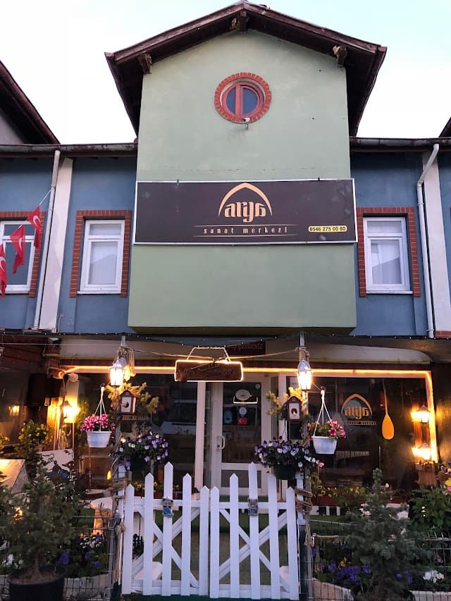 Arya Sanat Merkezi