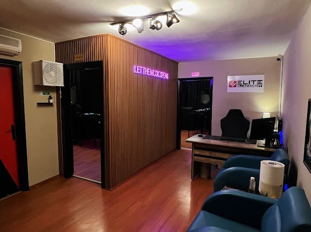 Elite DJ Academy