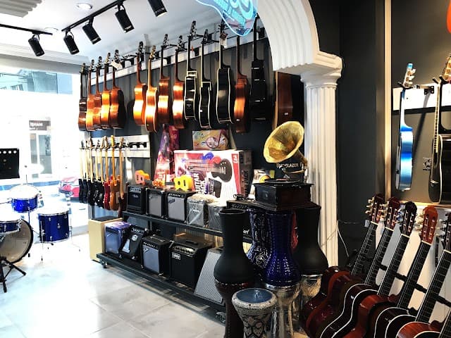 Selen Müzik Center (Bolu'da Müzik Aletleri Satışı,Prova Studio ve Müzik Kursları)