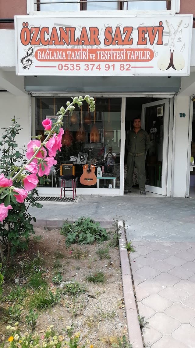 Özcanlar saz evi