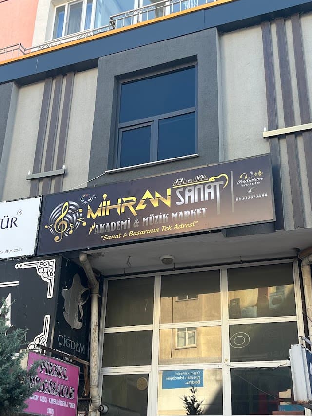 Mihran Sanat Akademi & Müzik Market