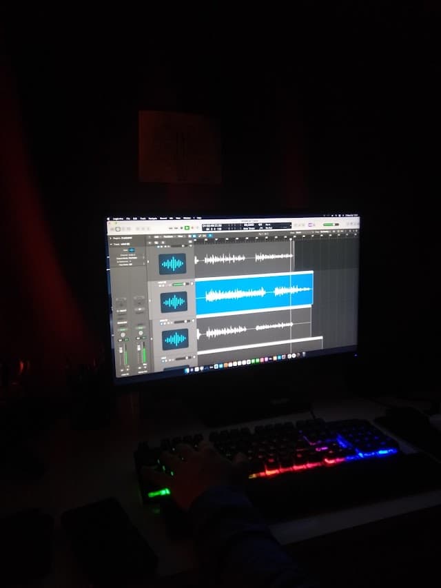 Gece Müzik Kayıt Evi (Night Music Recording House)