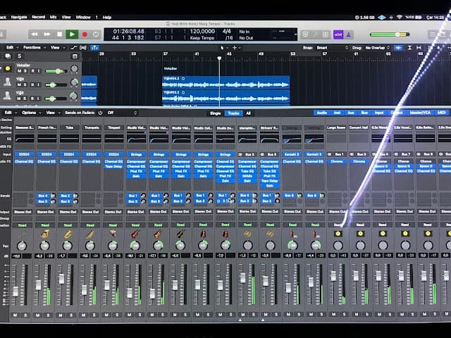 Piano music studio