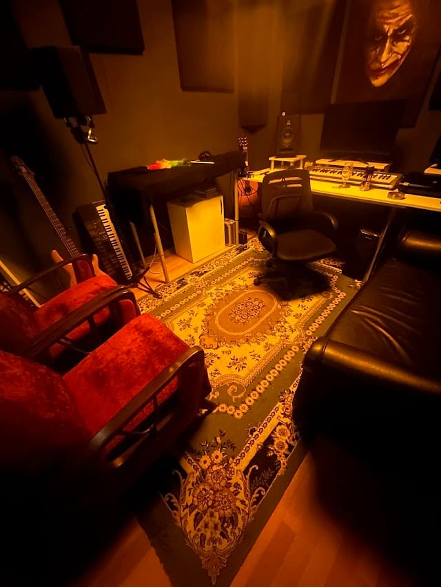Çizmeli Müzik Medya