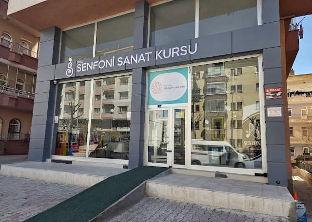 SENFONİ SANAT MERKEZİ NİĞDE