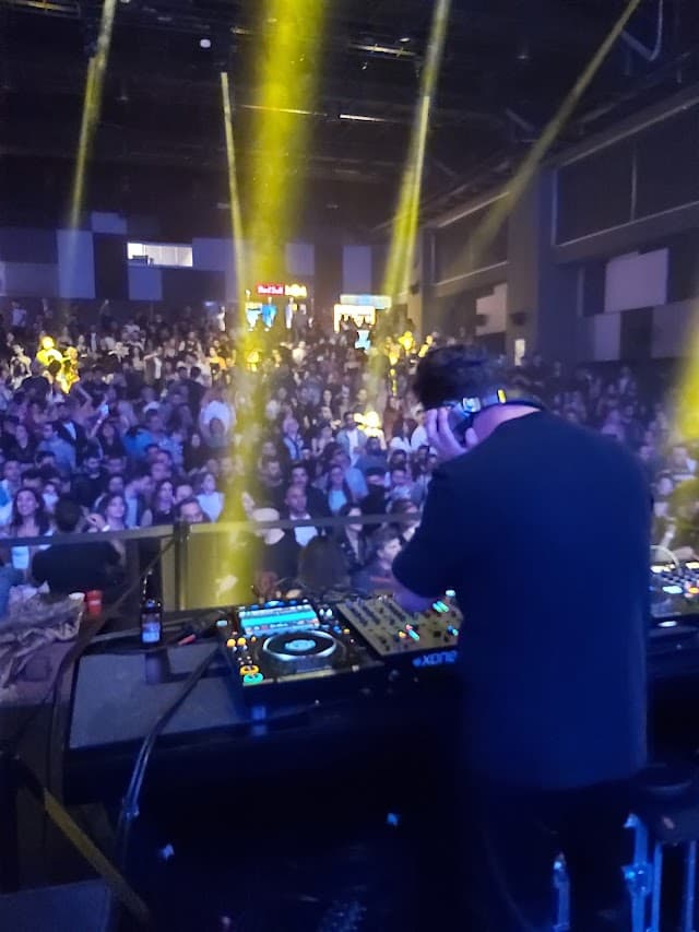 DBS Müzik | DJ'lik ve Müzik Prodüksiyonu Eğitimleri | İstanbul