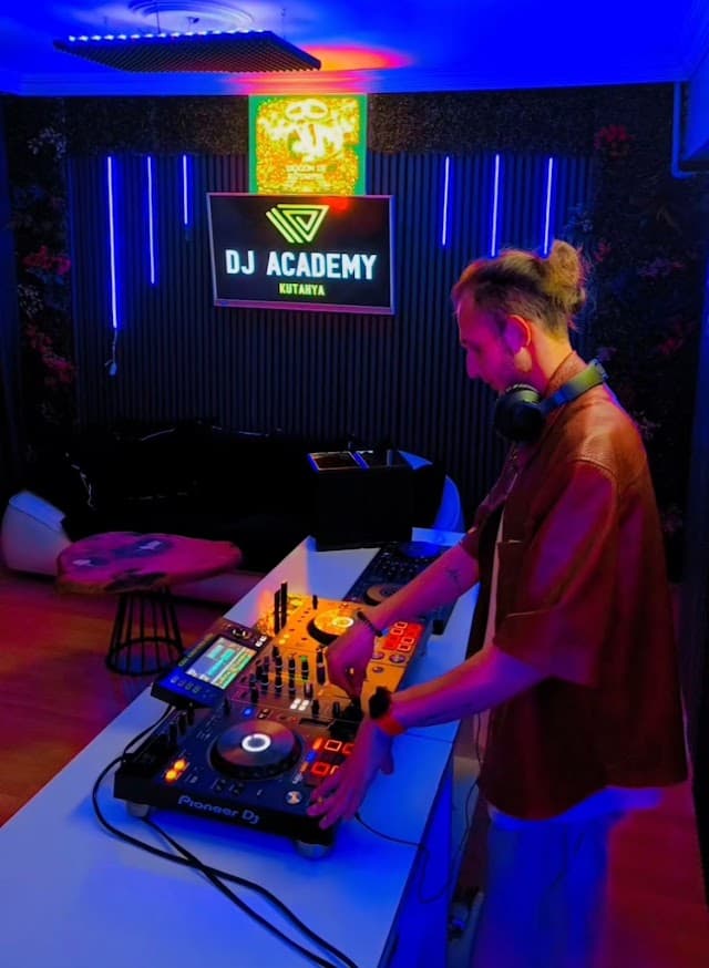 DJ ACADEMY KÜTAHYA