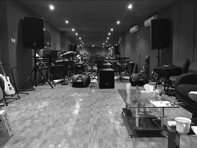 Bariton Music Entertainment
