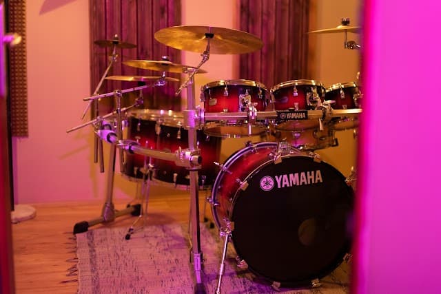 Stüdyo Devo & Backline