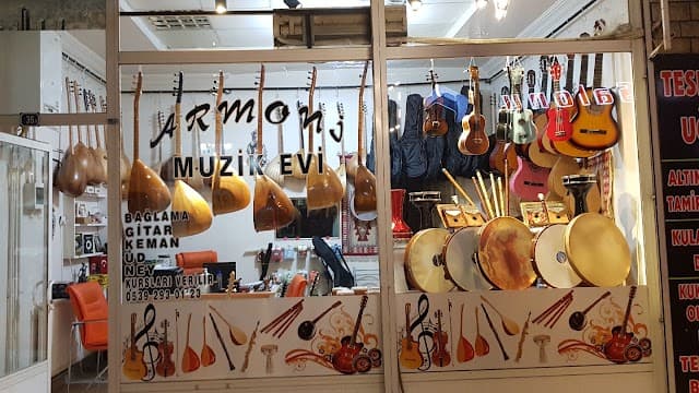 SOLFEJ MÜZİK EVİ