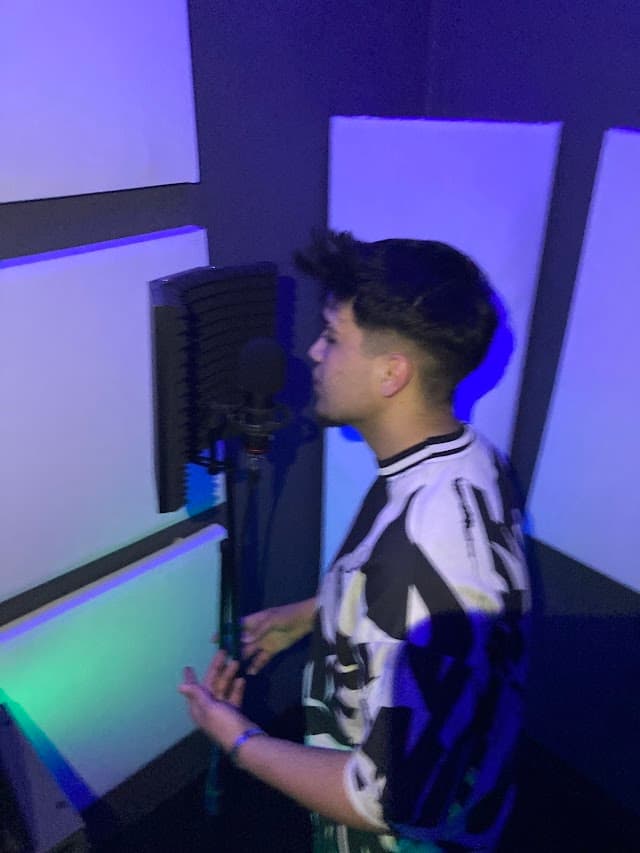 STUDIO 2.0