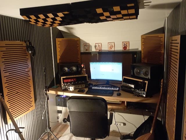 4 M2 Stüdyo (karavan müzik stüdyosu)