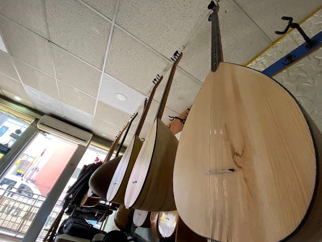 Utku Saz Evi