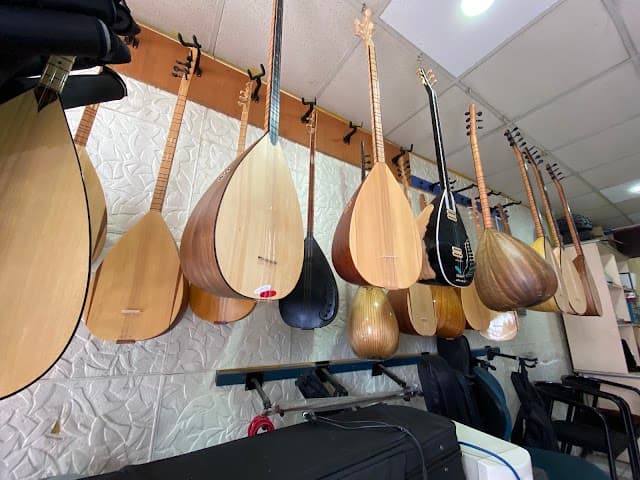 Utku Saz Evi