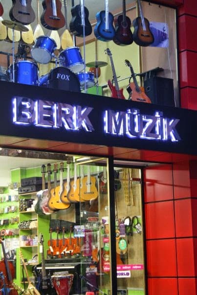 Berk Müzik Altıeylül Merkez
