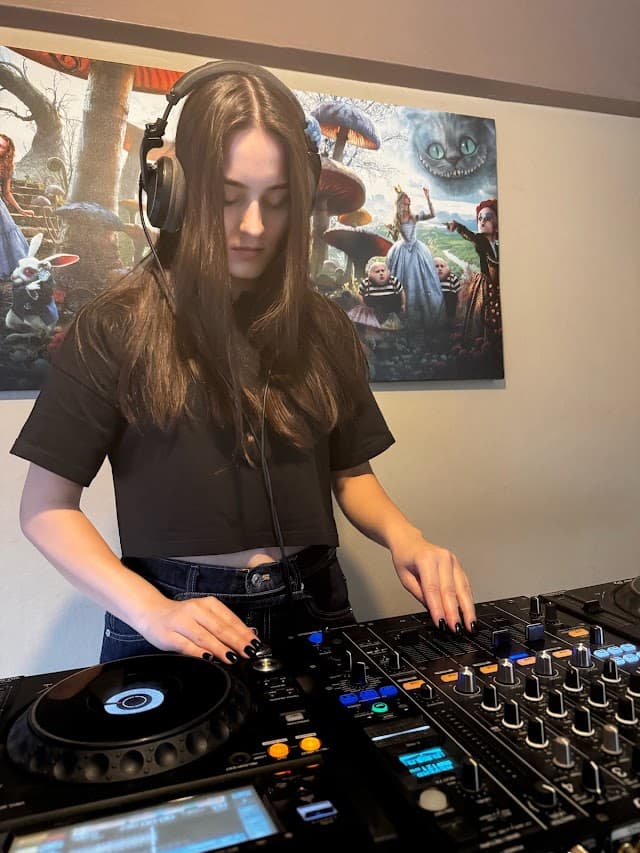 Hey Dj
