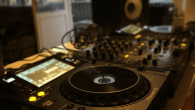Hey Dj