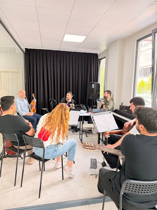 Özel İzmit Kumru Sanat Müzik Kursu
